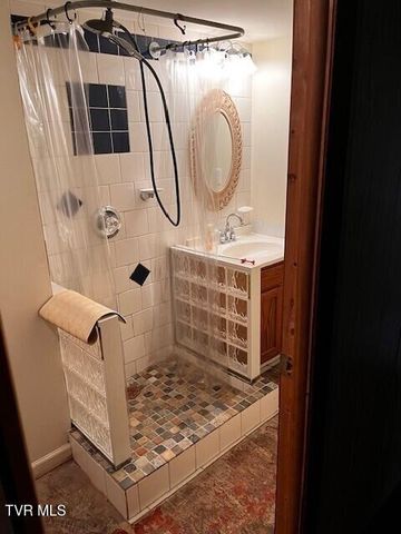 6284 Us Highway 421, Pennington Gap, VA 24277