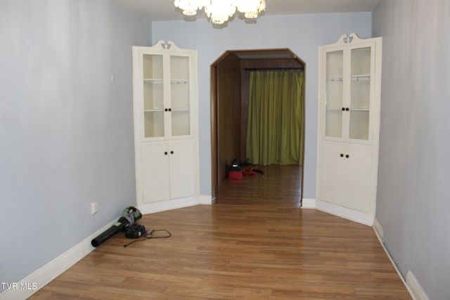 6284 Us Highway 421, Pennington Gap, VA 24277