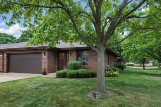 905 Shagbark Road 905, New Lenox, IL 60451