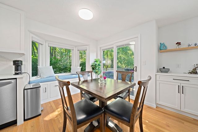 36 Maple St 36, Canton, MA 02021