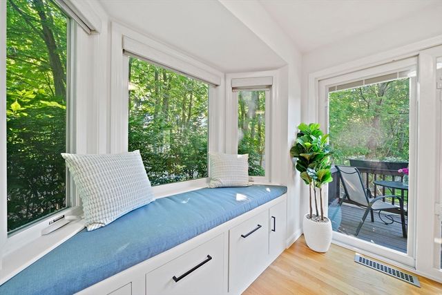 36 Maple St 36, Canton, MA 02021
