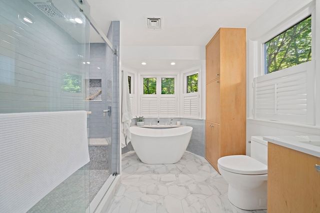 36 Maple St 36, Canton, MA 02021