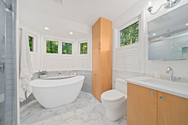 36 Maple St 36, Canton, MA 02021