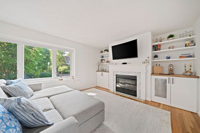 36 Maple St 36, Canton, MA 02021