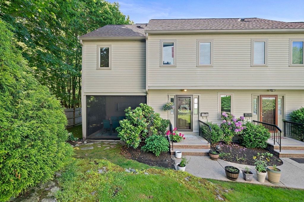 36 Maple St 36, Canton, MA 02021