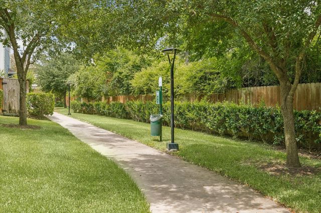 5013 Lehman Oaks Drive, Houston, TX 77018