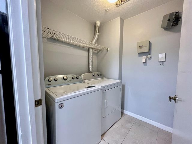 5566 METROWEST BOULEVARD 2-105, Orlando, FL 32811