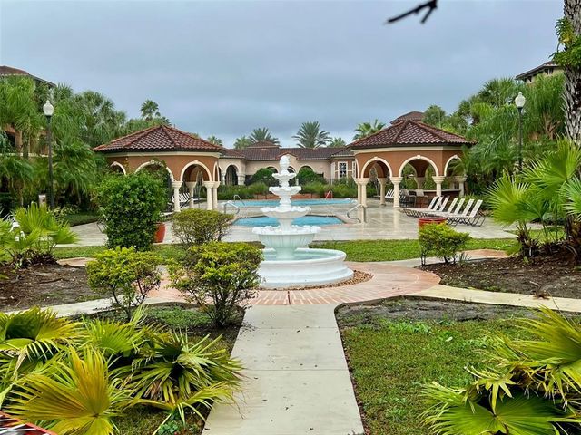 5566 METROWEST BOULEVARD 2-105, Orlando, FL 32811