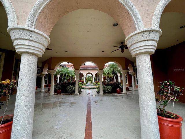 5566 METROWEST BOULEVARD 2-105, Orlando, FL 32811
