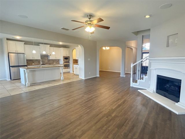 7101 Truchas Peak Trail, Fort Worth, TX 76131