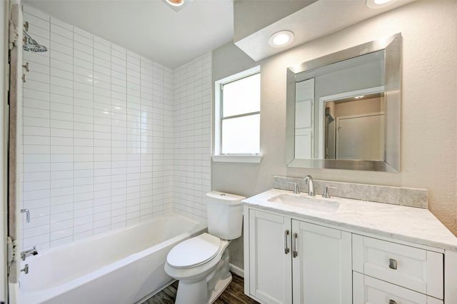 2106 Nickerson ST 201, Austin, TX 78704