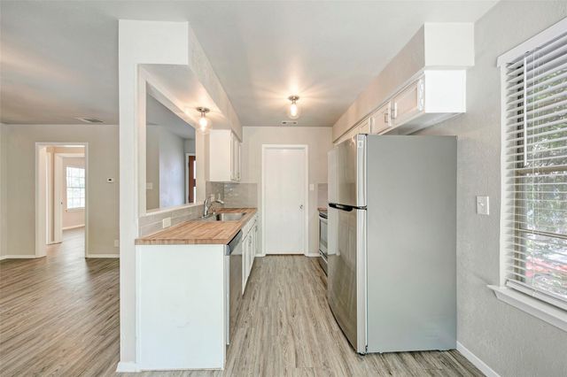 2106 Nickerson ST 201, Austin, TX 78704