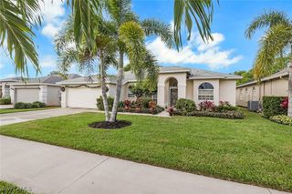 977 Briarwood BLVD, Naples, FL 34104