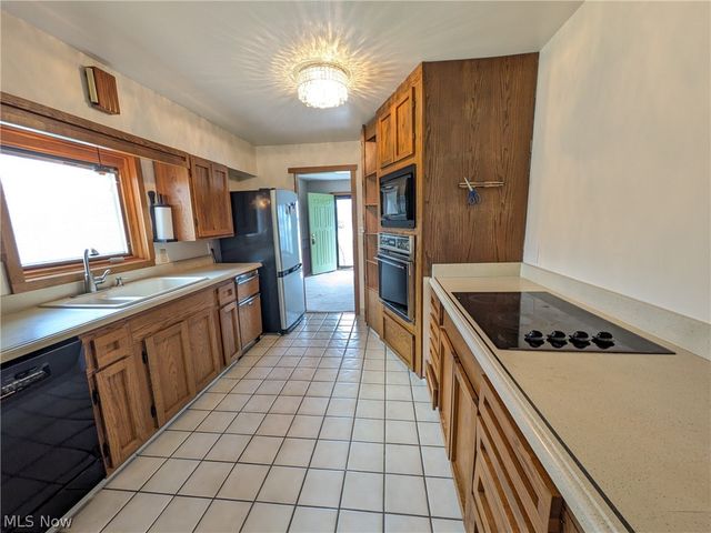 10769 Akins Road, North Royalton, OH 44133