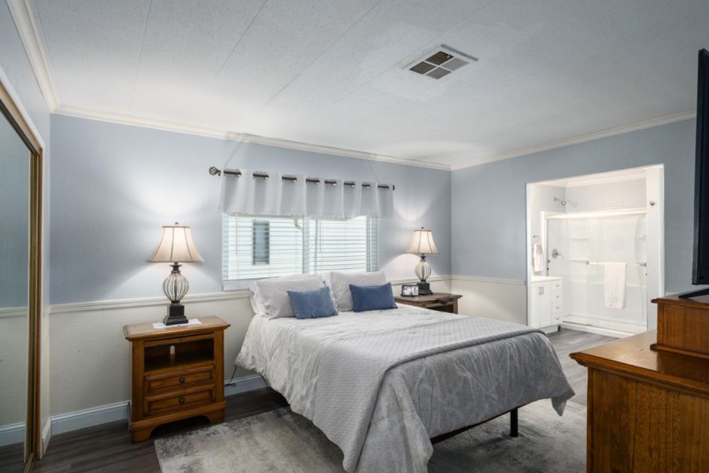 Image 18 of property listing at 339 N Frankwood Avenue # 9, Sanger, CA 93657