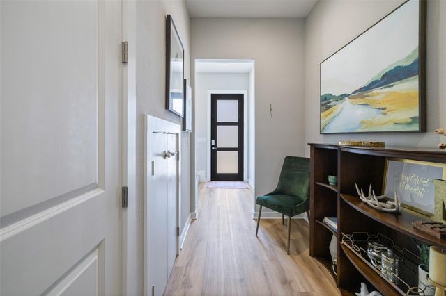 12001 Vista Parke DR 1402, Austin, TX 78726