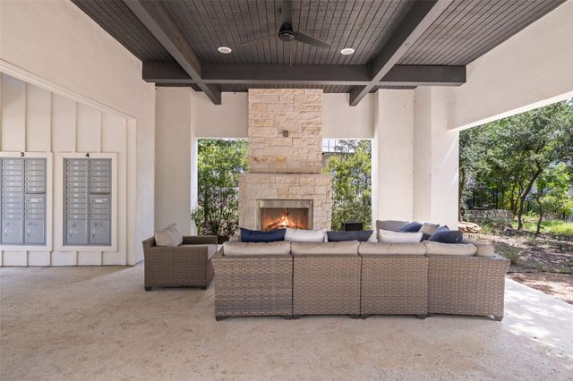 12001 Vista Parke DR 1402, Austin, TX 78726