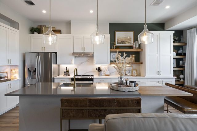 12001 Vista Parke DR 1402, Austin, TX 78726