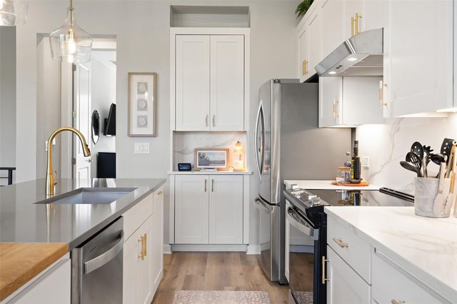 12001 Vista Parke DR 1402, Austin, TX 78726