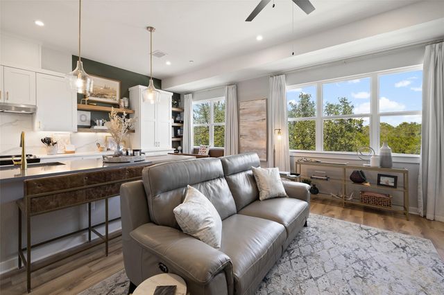 12001 Vista Parke DR 1402, Austin, TX 78726
