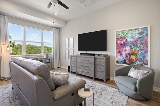 12001 Vista Parke DR 1402, Austin, TX 78726