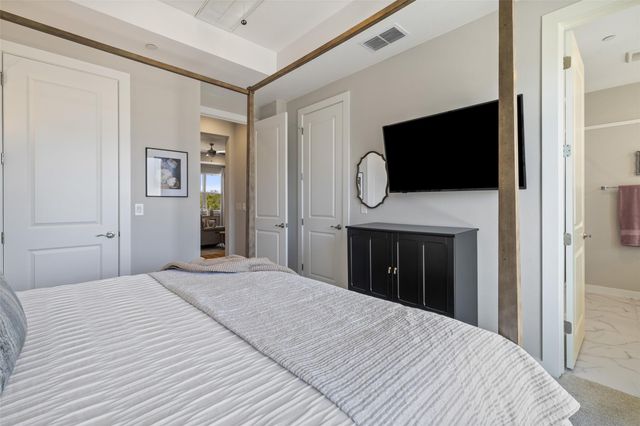 12001 Vista Parke DR 1402, Austin, TX 78726