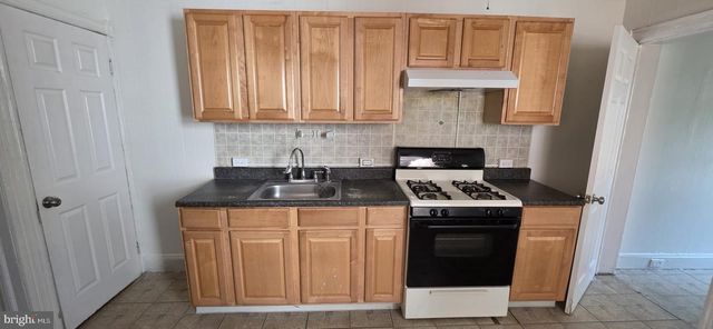 1861 CHESTNUT AVE, Trenton, NJ 08611