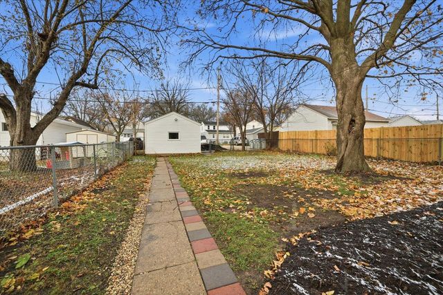 645 S 60th STREET, Milwaukee, WI 53214