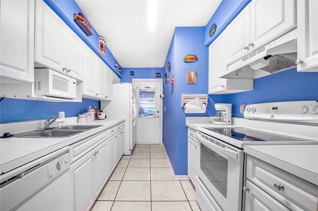 11857 NORTHTRAIL AVENUE, Temple Terrace, FL 33617