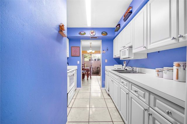 11857 NORTHTRAIL AVENUE, Temple Terrace, FL 33617
