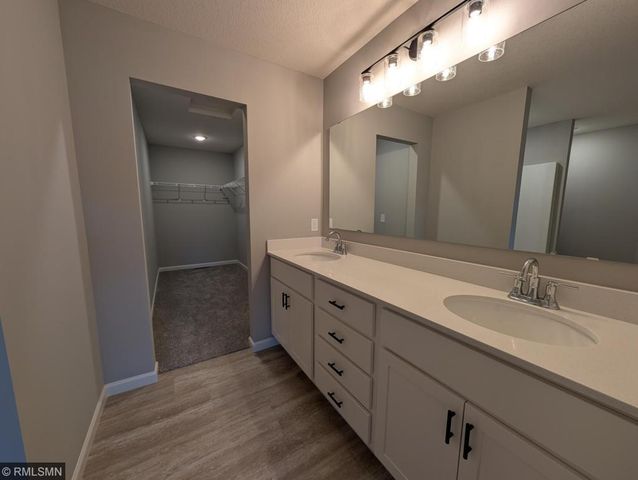 10538 Goodview Avenue S, Cottage Grove, MN 55016