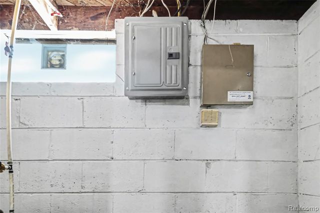 11960 Rossiter Street, Detroit, MI 48224