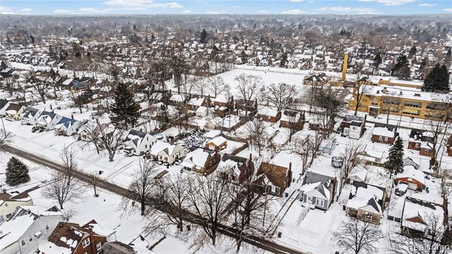 11960 Rossiter Street, Detroit, MI 48224