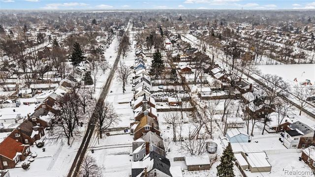 11960 Rossiter Street, Detroit, MI 48224