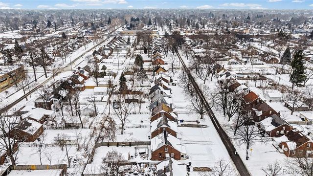 11960 Rossiter Street, Detroit, MI 48224