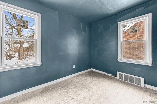 11960 Rossiter Street, Detroit, MI 48224