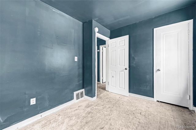 11960 Rossiter Street, Detroit, MI 48224