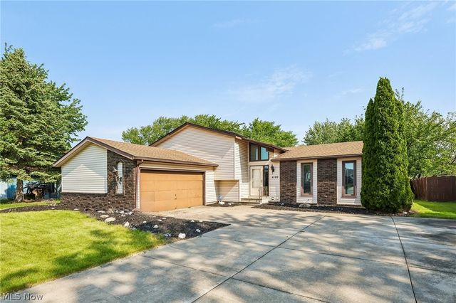 4100 Ivanhoe Drive, Lorain, OH 44053