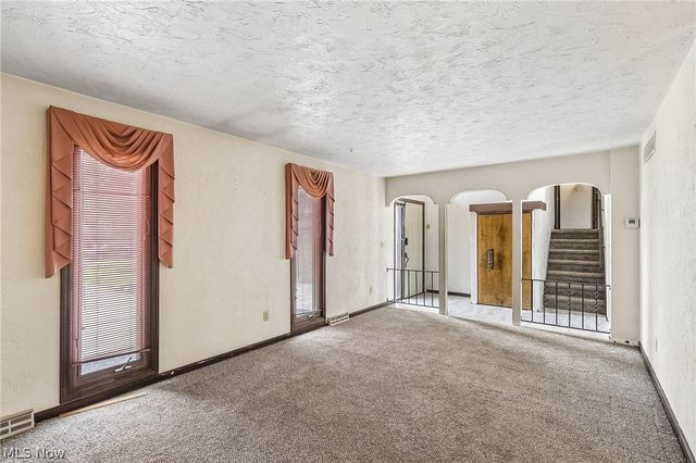 4100 Ivanhoe Drive, Lorain, OH 44053