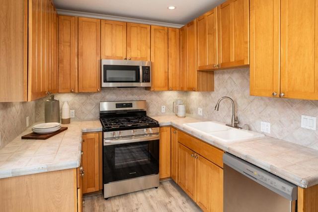 965 California Street, Mountain View, CA 94041