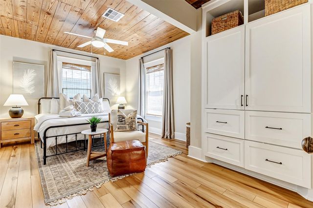 1602 40th Street, Galveston, TX 77550