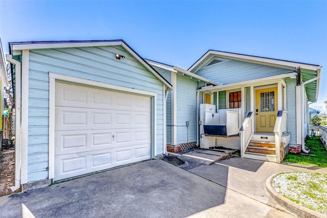 1602 40th Street, Galveston, TX 77550