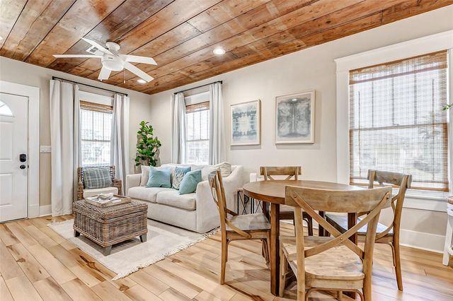 1602 40th Street, Galveston, TX 77550