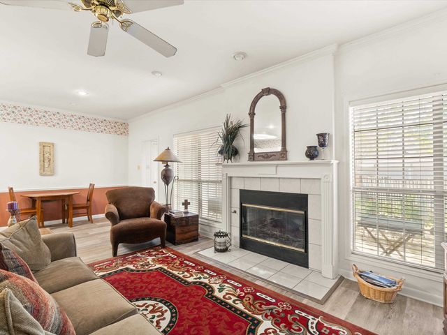 302 Hampton Court, Longview, TX 75605