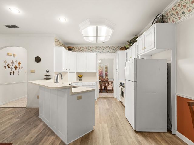 302 Hampton Court, Longview, TX 75605