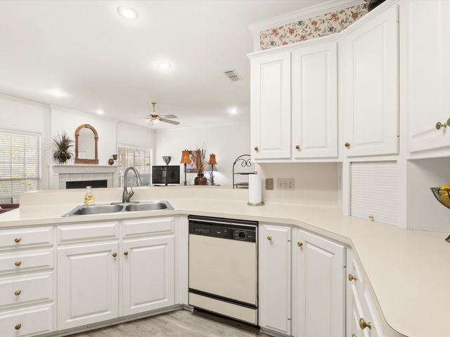 302 Hampton Court, Longview, TX 75605