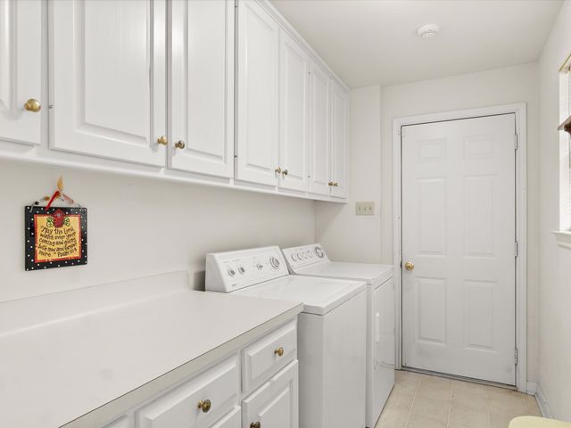 302 Hampton Court, Longview, TX 75605