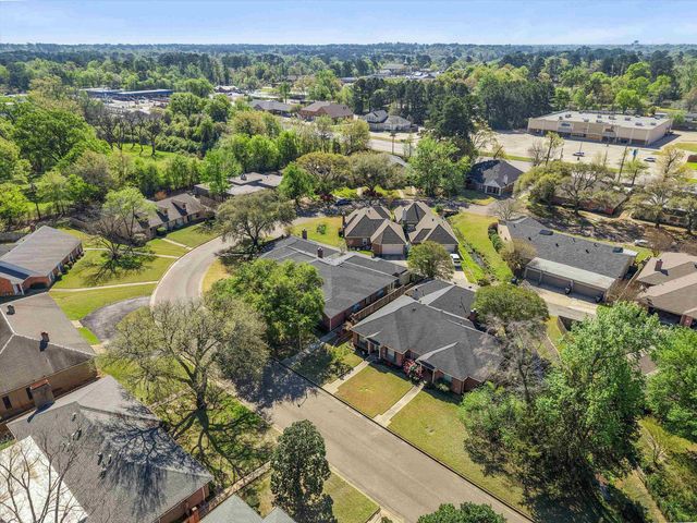 302 Hampton Court, Longview, TX 75605