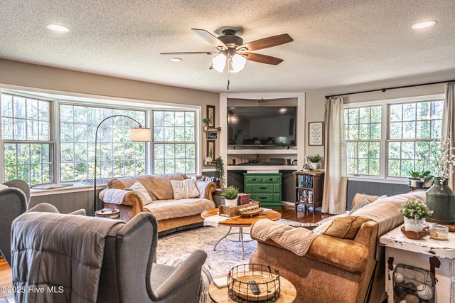 118 Lancashire Lane, Seven Lakes, NC 27376