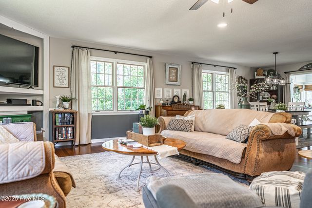 118 Lancashire Lane, Seven Lakes, NC 27376